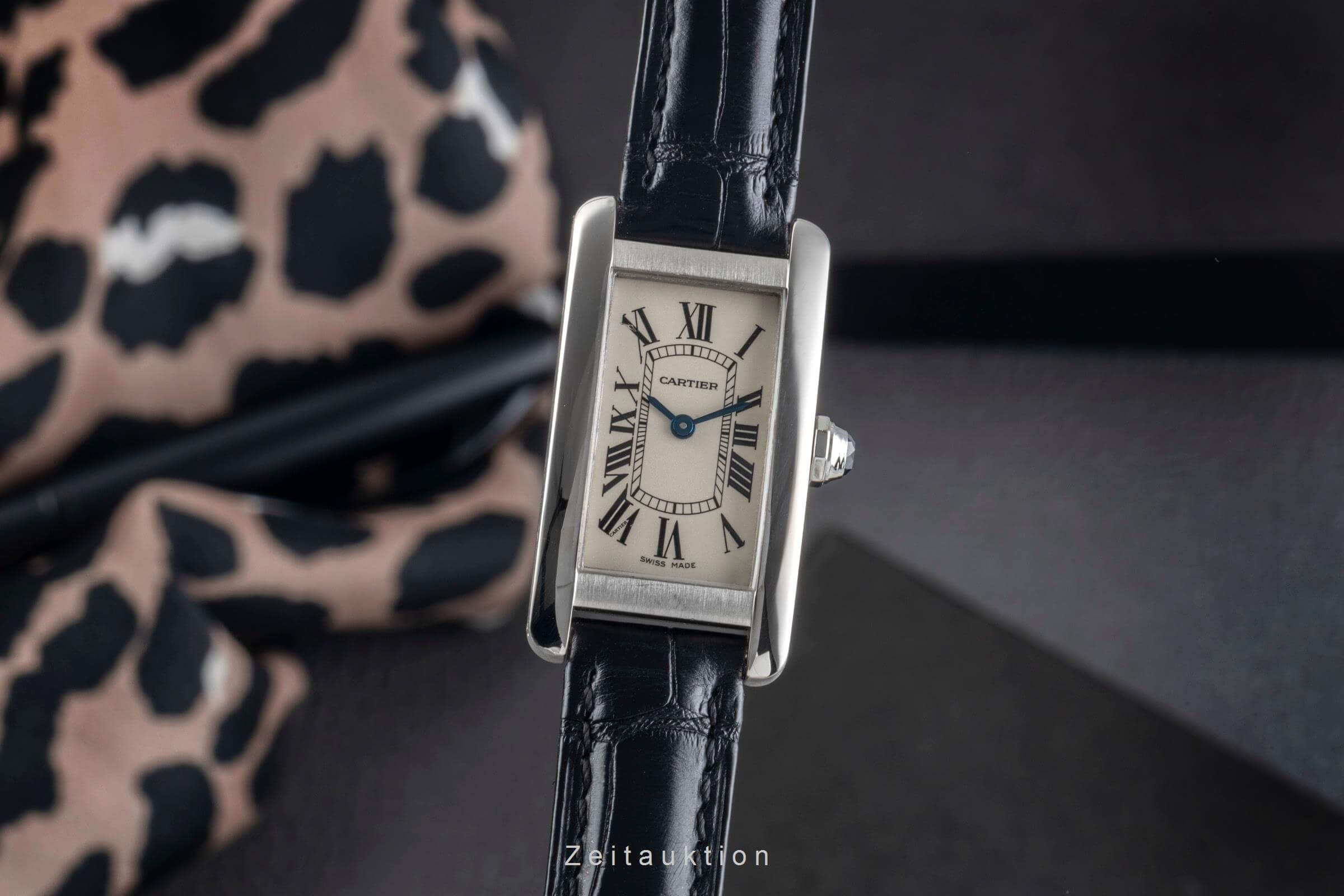 Cartier Tank Américaine oro bianco 18 ct quarzo orologio da donna W2601956 LP: 12400EUR  [2500189]