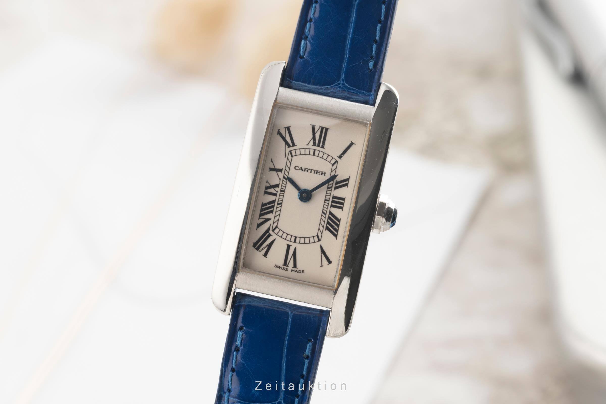 Cartier Tank Américaine oro bianco 18 ct quarzo orologio da donna W26019L4 LP: 12400EUR  [2501306]